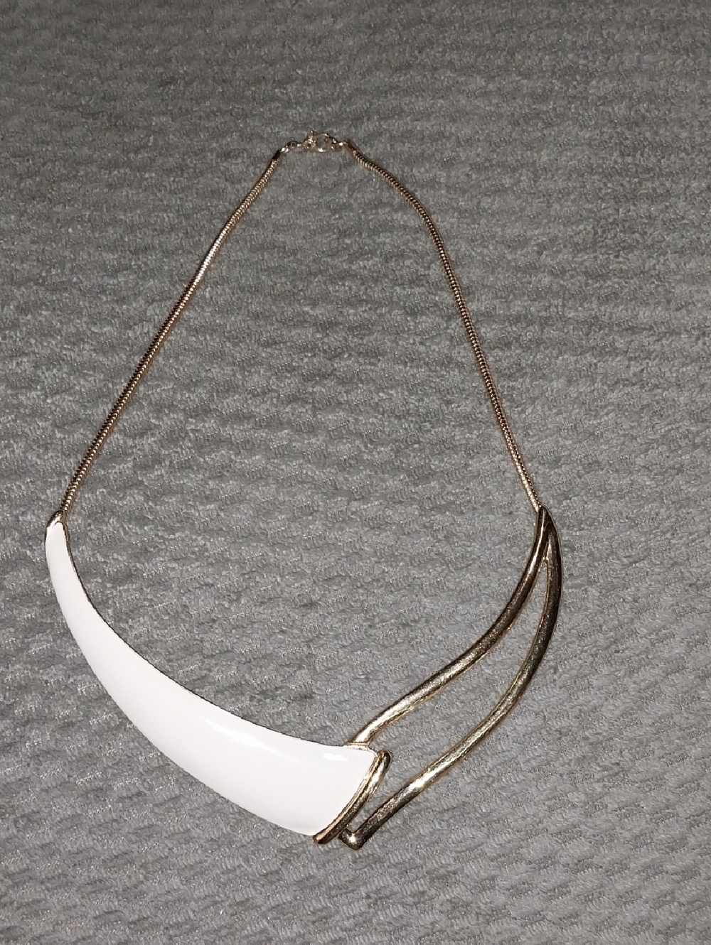 Vtg. Monet Cream and Gold Tone Statement Necklace